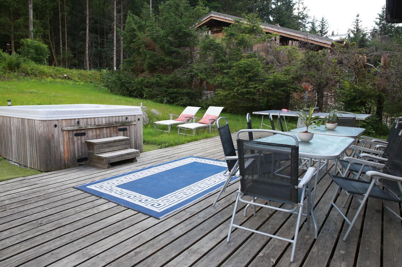 Chamonix Large Chalet, Sleeps 12, 200M2, 5 Bedroom, 4 Bathroom, Garden, Jacuzzi, Sauna Eksteriør bilde