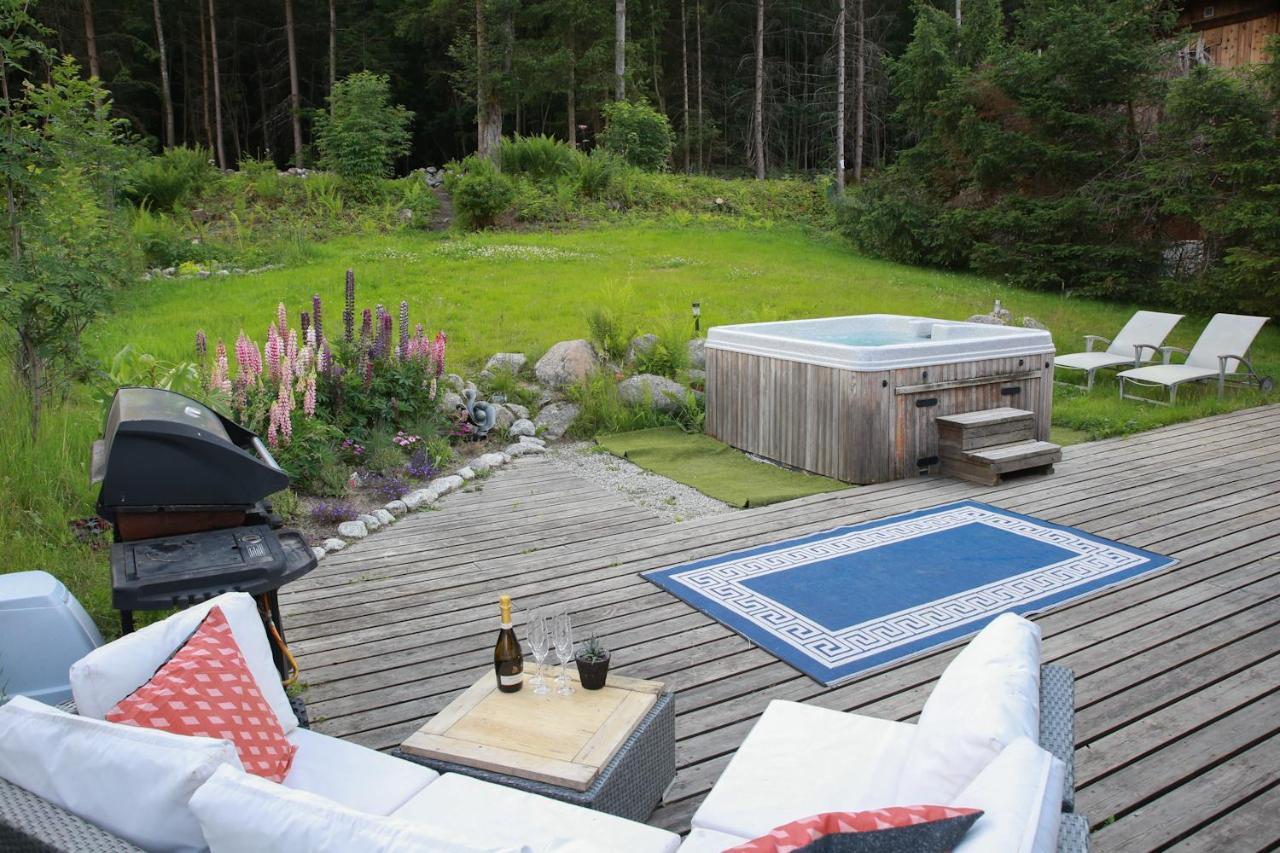 Chamonix Large Chalet, Sleeps 12, 200M2, 5 Bedroom, 4 Bathroom, Garden, Jacuzzi, Sauna Eksteriør bilde